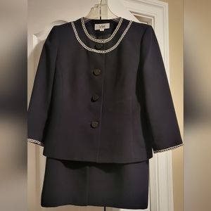 Le Suit Black with Creme Piping